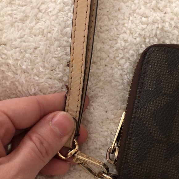 Michael Kors Wristlet - Picture 2 of 5